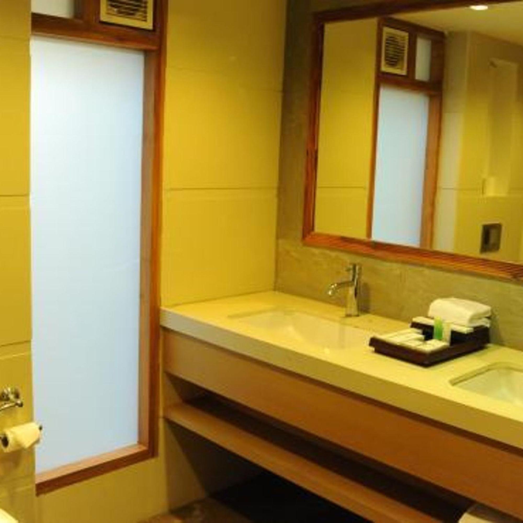 Holiday Resort & Spa A Unit Of S Poddar Group Gāndhīdhām 客房 照片