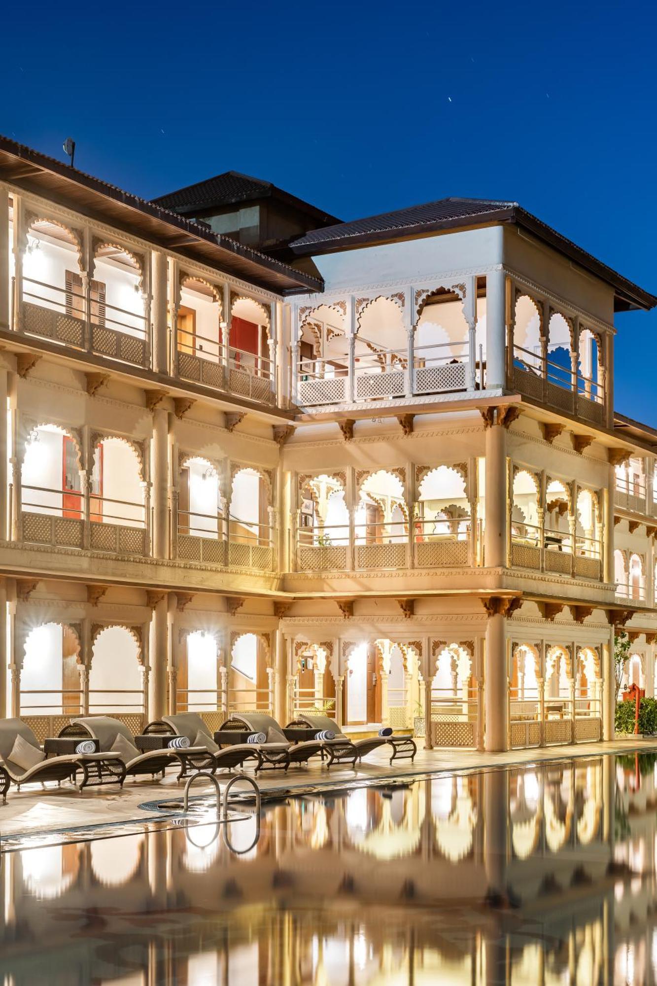 Holiday Resort & Spa A Unit Of S Poddar Group Gāndhīdhām 外观 照片