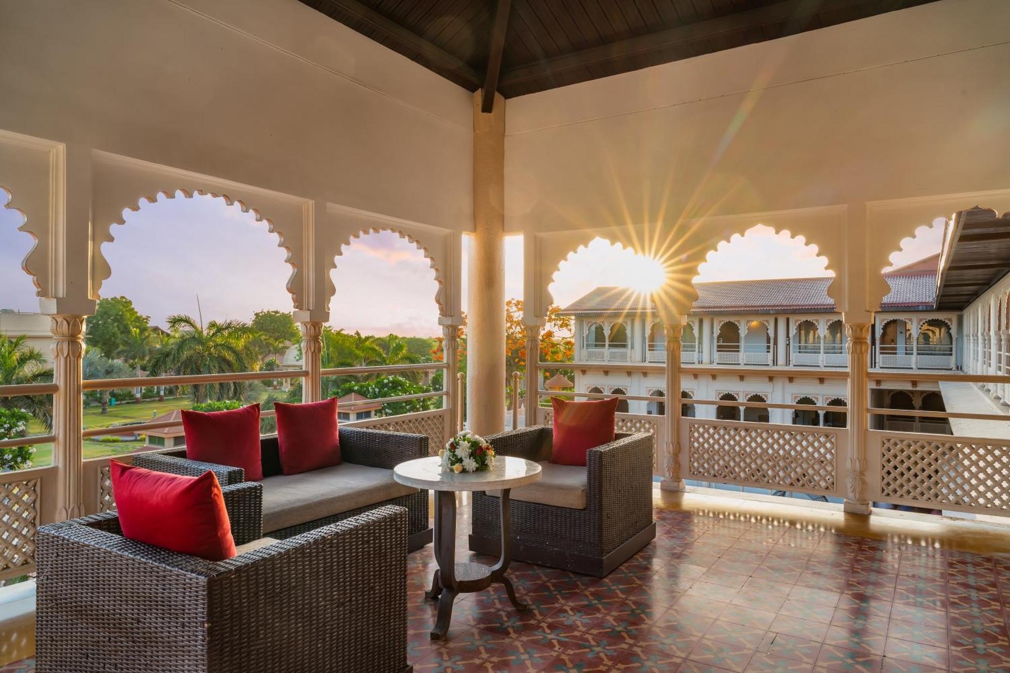 Holiday Resort & Spa A Unit Of S Poddar Group Gāndhīdhām 外观 照片