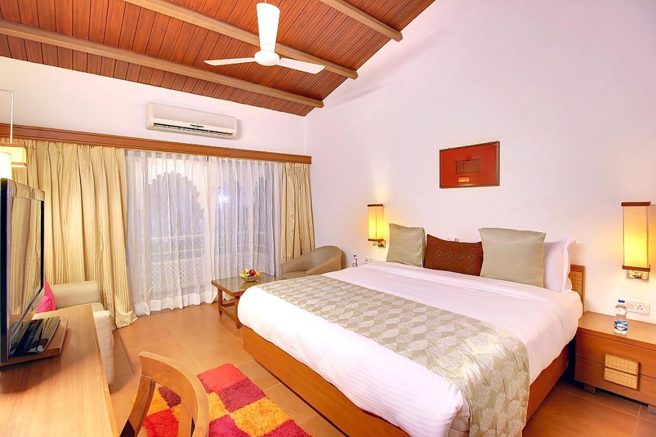 Holiday Resort & Spa A Unit Of S Poddar Group Gāndhīdhām 外观 照片